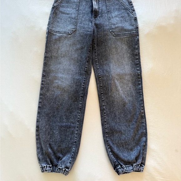 MOTHER Wrapper Patch Spingy Ankle Jogger Jeans (color: Train Stops) - Picture 7 of 7